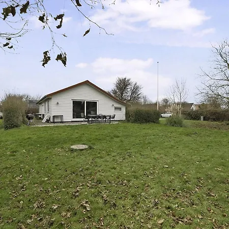 Schönes Neu Renoviertes Sommerhaus Am